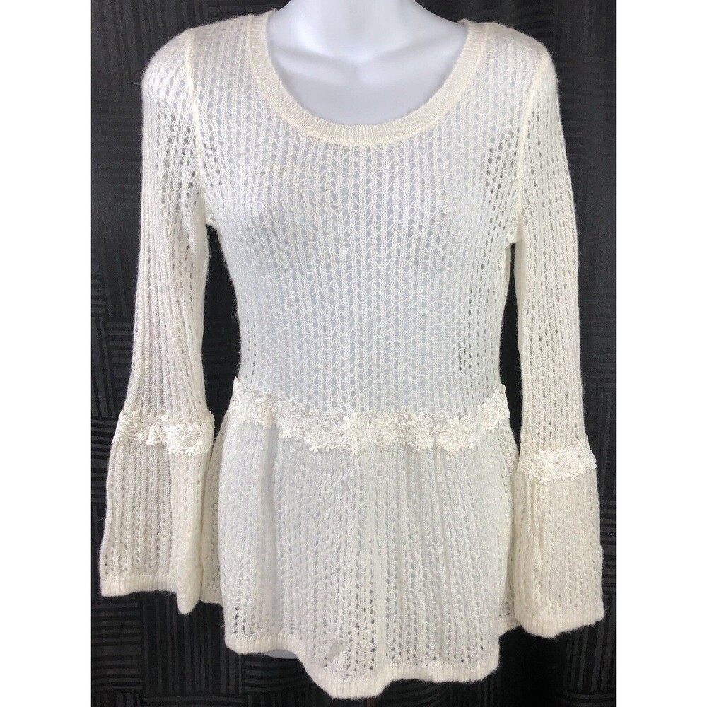 LC Crochet Top XS Ivory Flare LongSleeve Flower appliqué Fairy Romantic coquette